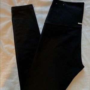 black aeire leggings